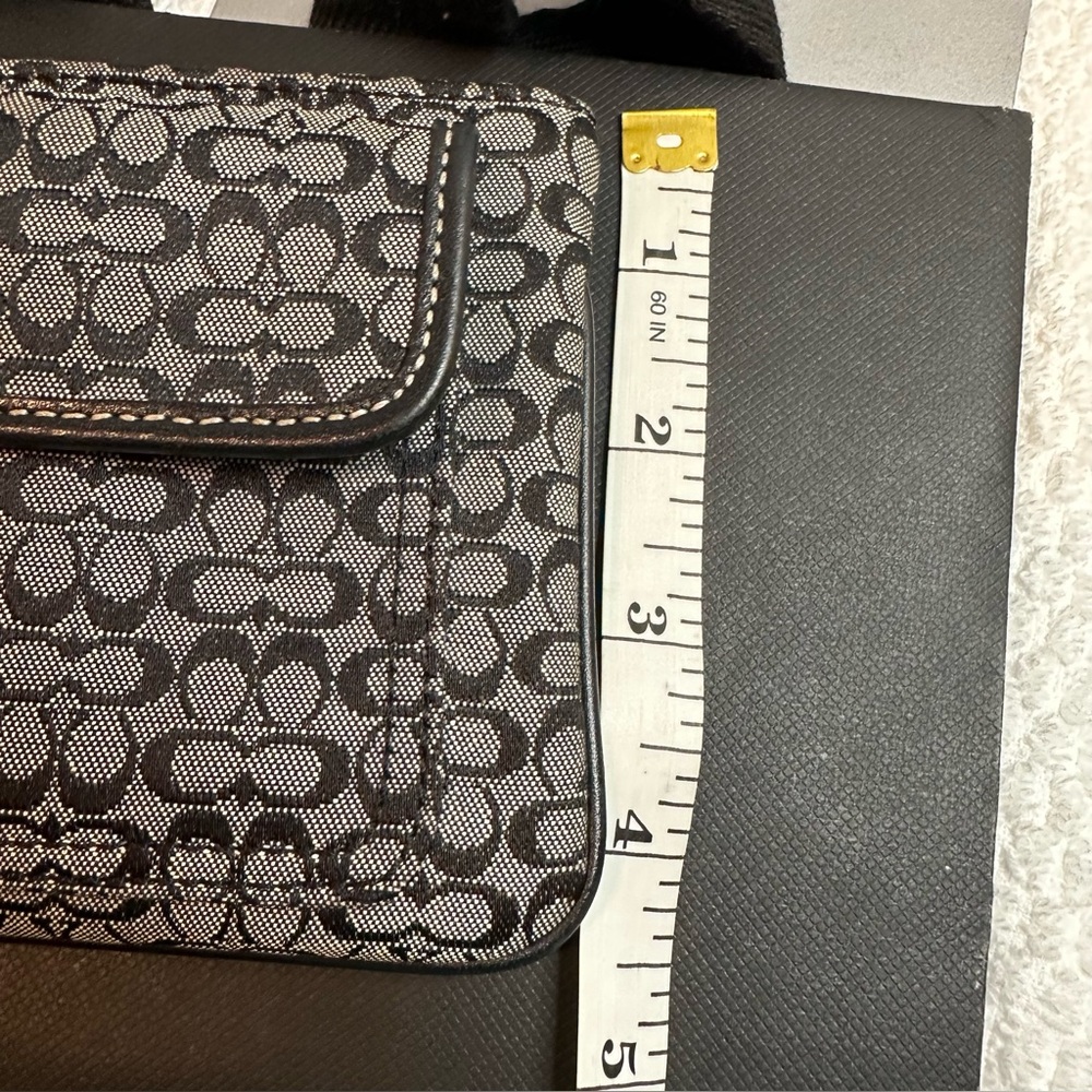 Coach soho Black and Gray Patterned Wristlet - Picture 8 of 8